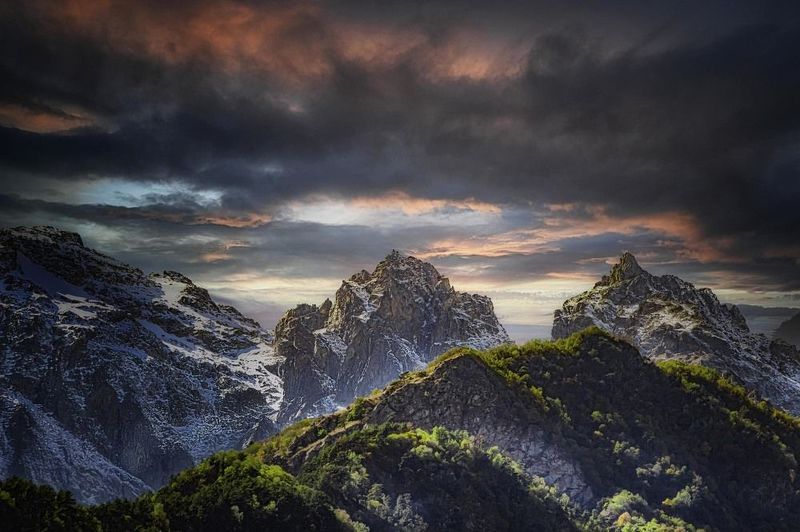 В горах Кавказа фото превью