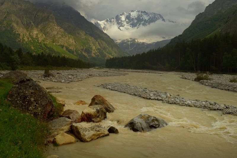 Вечер в горах Кавказа фото превью
