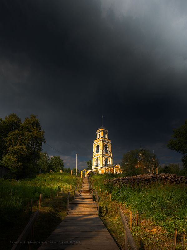 кологрив, кологривский район, архитектура, церковь, туча, небо Перед грозой фото превью