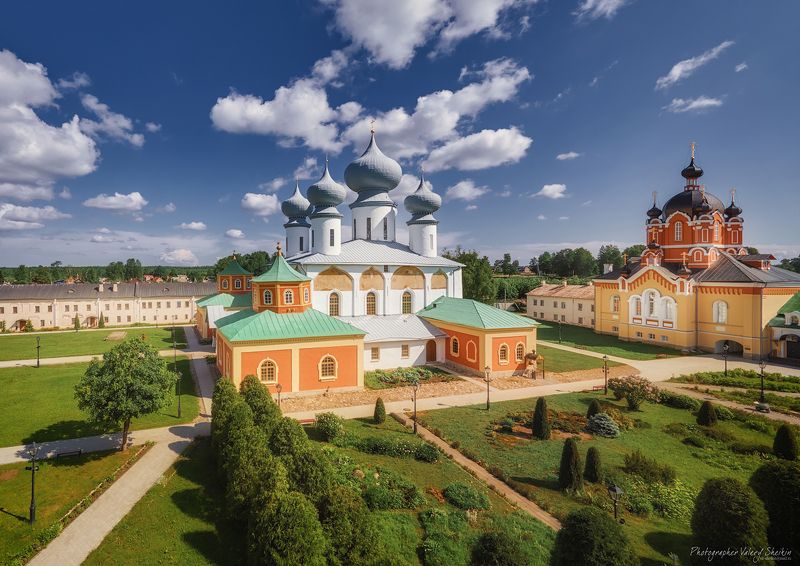 Тихвинский Богородичный Успенский монастырь. фото превью