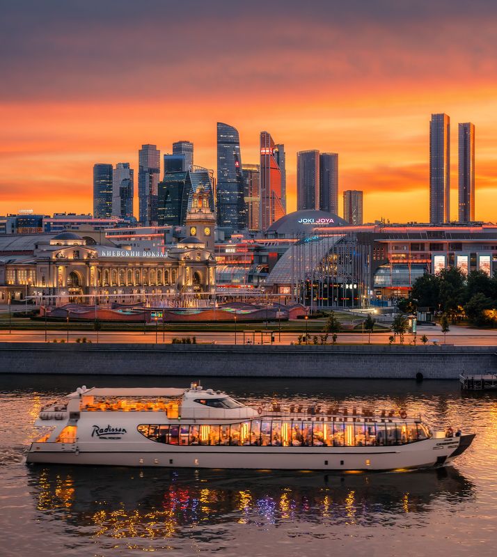 москва сити, ммдц, киевский вокзал, метро киевская, москва, moscow, city, sunset, флотилия radisson  фото превью