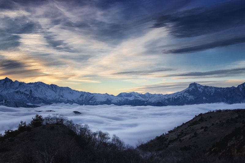 Вечер в горах фото превью