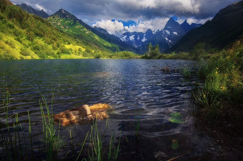 Туманное озеро фото превью