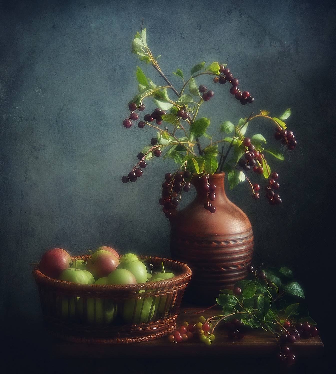 натюрморт,ягоды,черемуха,яблоки,кувшин,лето, Наталия К