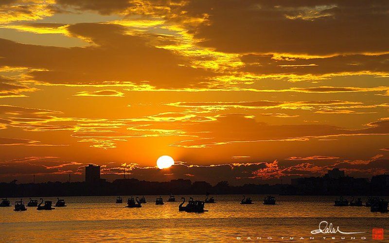 Dang Tuan Trung, Frank Dang Sunset on West lake фото превью