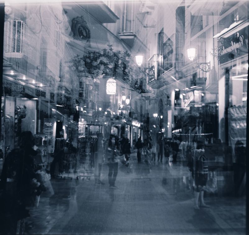 Пленка, мультиэкспозиция, средний формат, 6х6, искра 2 Ритмы города 2 фото превью