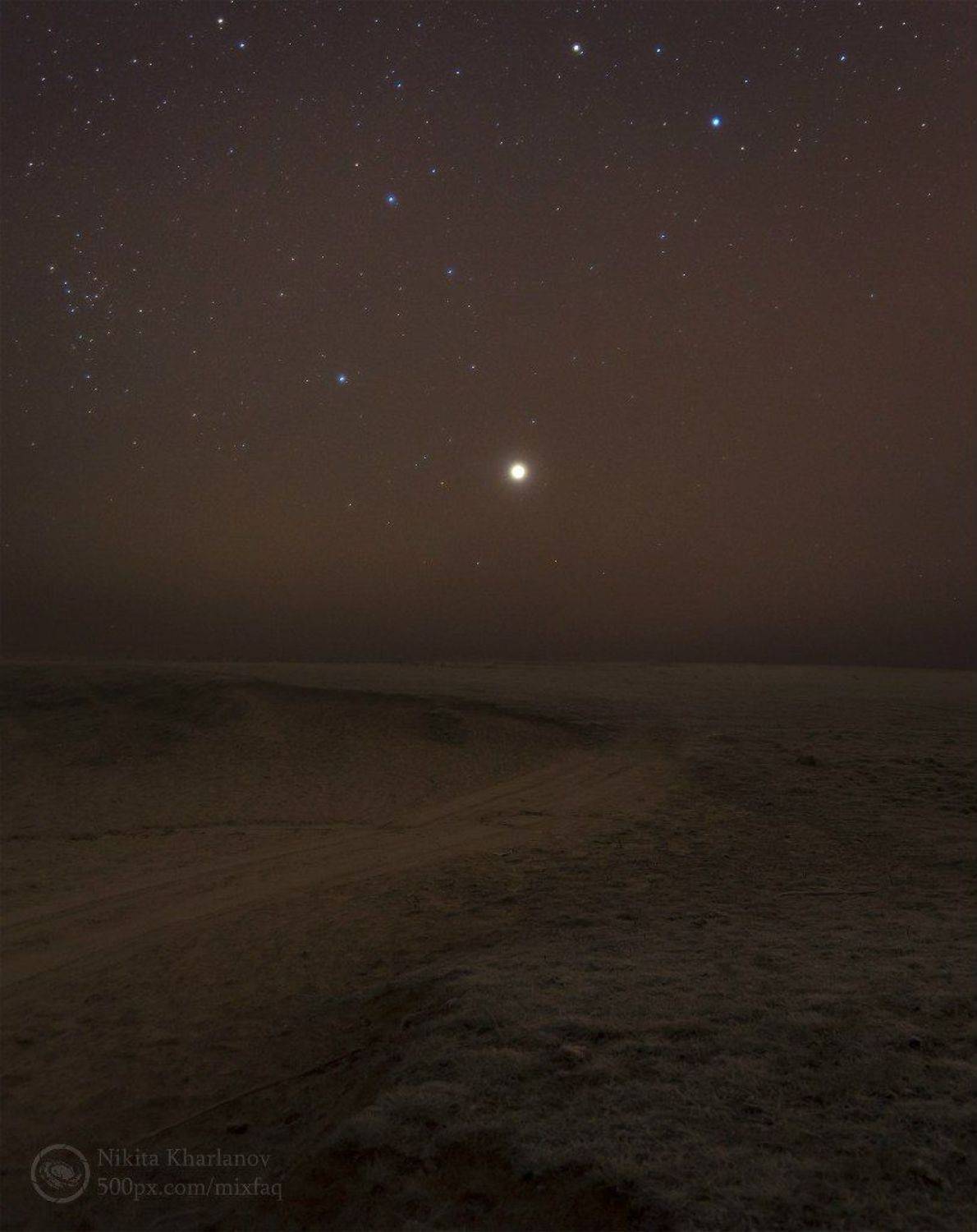 астрофото, астрономия, ночное небо, звездное небо. небо, юпитер, звезды, планета, песок, пляж, природа, ночь, туман, туманное небо, дымка, дорога, трава, Харланов Никита