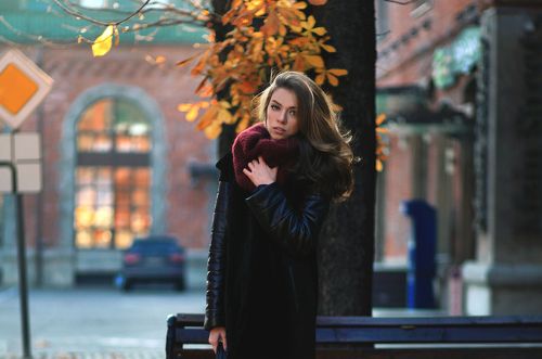 Обаятельная девушка Наташа