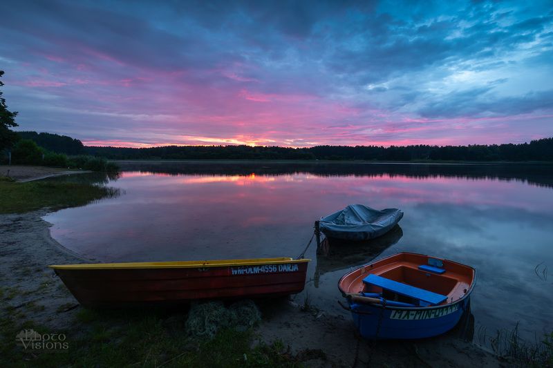 sunset.lake,lakeside,nature,boats,calm,shoreline,paddle boat,summertime,summer,evening, Three фото превью