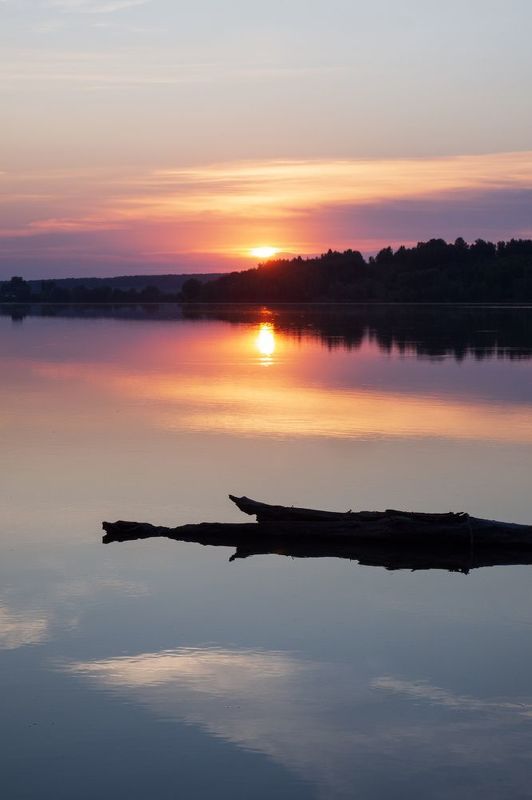 Закат у пруда 2024 фото превью