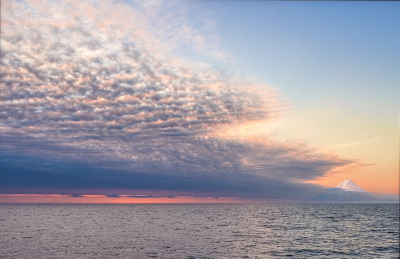 закат, осень, остров, тихий океан где-то в океане.. фото превью