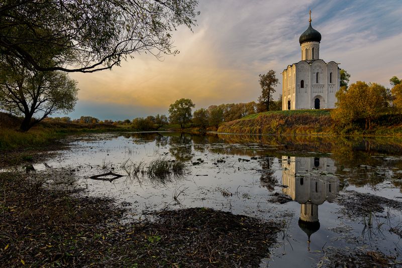 осень, церковь, путешествие, Осень. Церковь Покрова на Нерли фото превью