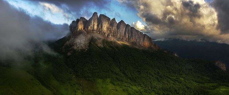 г. ачешбок, горы, тхач, облака, свет, солнце, кавказ. г. Ачешбок, Кавказ фото превью