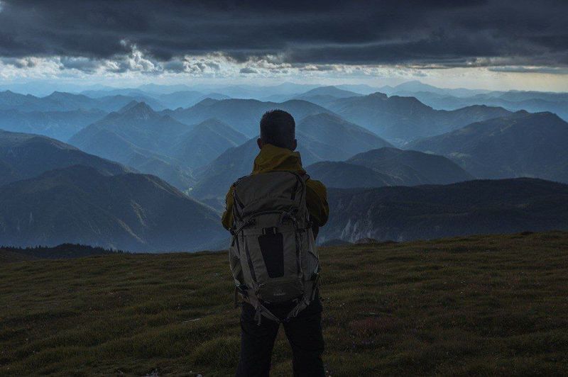 #maleportrait #mountains #landscape #light #fstop #selfportrait #me #twilight Self portrait фото превью
