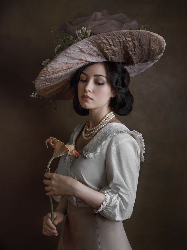 Исторический портрет, русская красавица, ретро, шляпа, цветок, лето, задумчивочть, цвет, печать, арт Анна фото превью