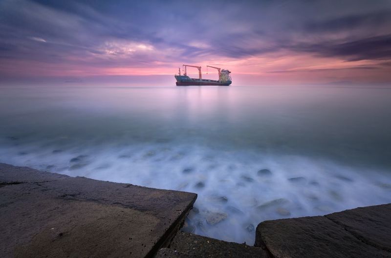 Брошенный фото превью