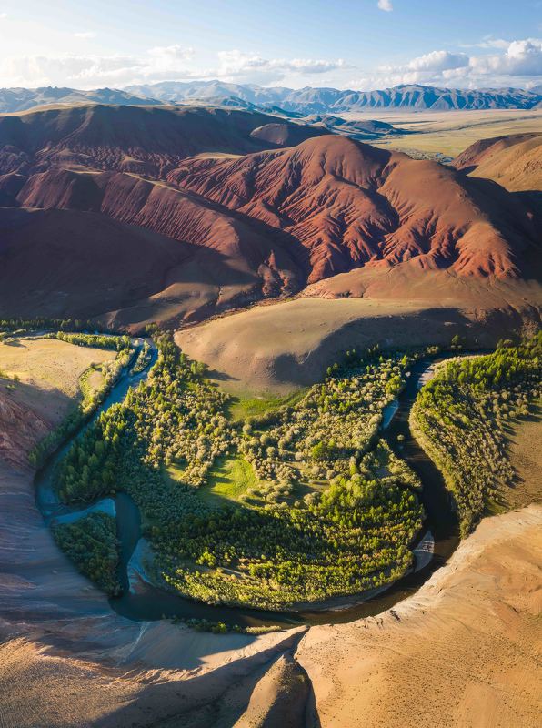 Багровые берега долины Кызылшин… Crimson banks of the Kyzylshin valley… фото превью