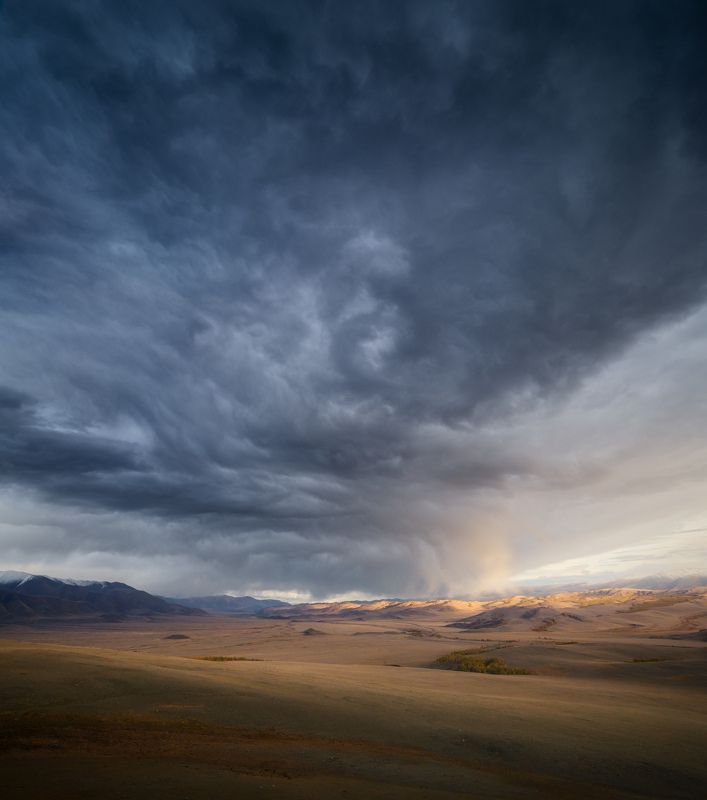 тыва, tuva, горы, гроза, облака, тучи, небо, путешествие, journey, traveling В ожидании дождя. /  Waiting for the rain. фото превью
