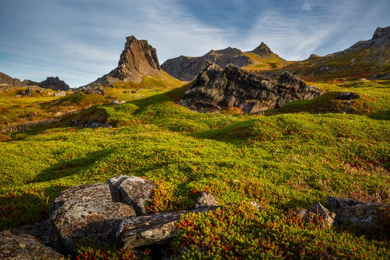 Среди каменного хаоса фото превью