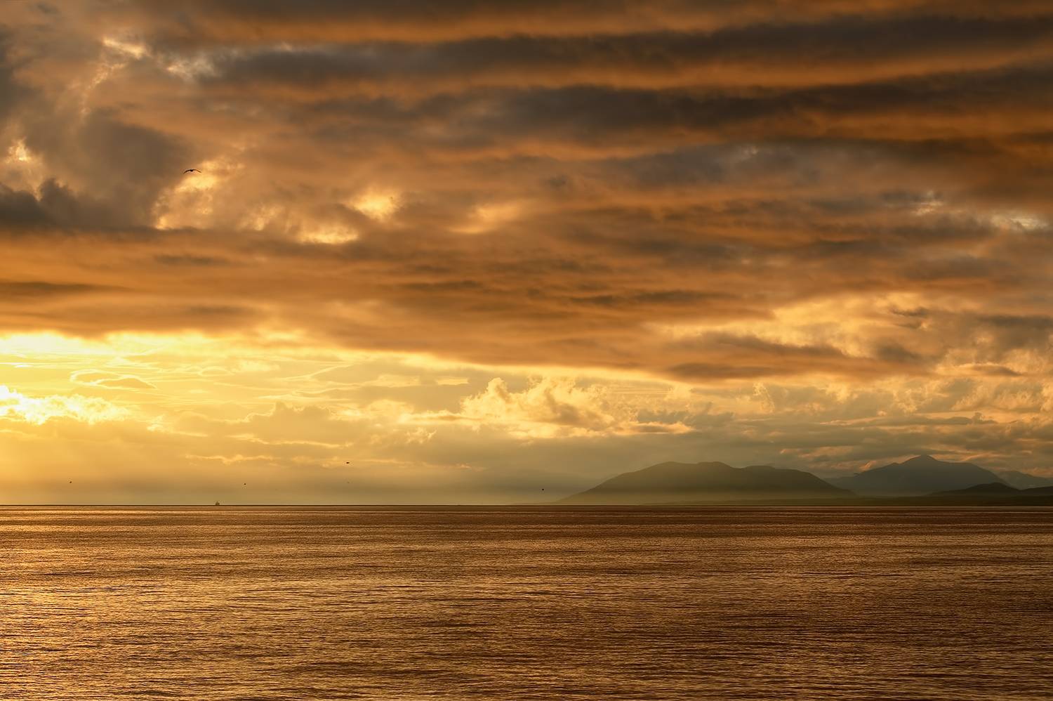 закат, острова, судно, тучи, осень, Евгений Паршуков