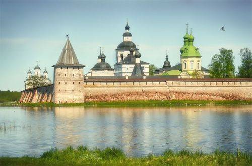 Утро у древних стен