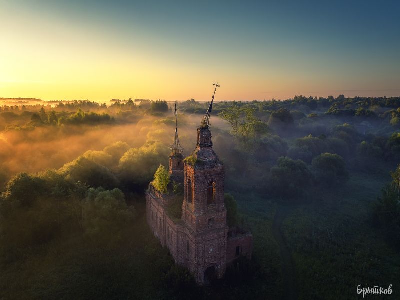 Церковь Спаса Нерукотворного Образа в Прудах. фото превью