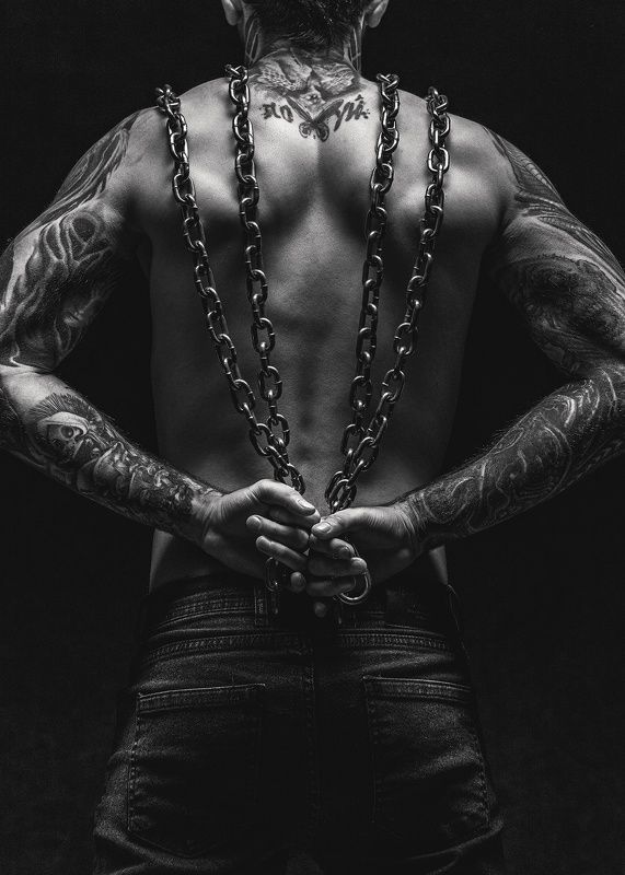 цепи, чб, тату Всё равно фото превью