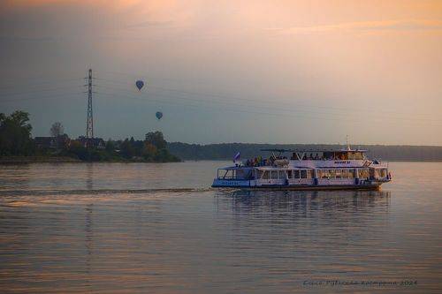 Вечер на Волге