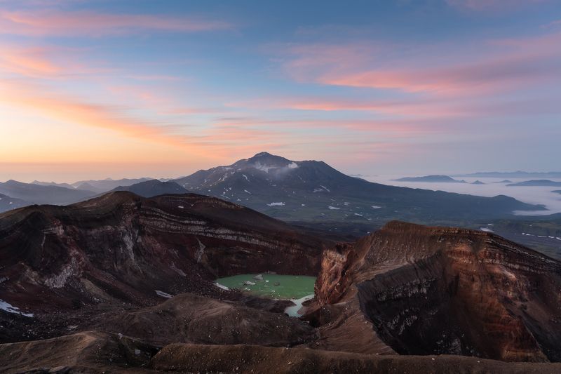 Рассвет на вулкане Горелый. Камчатка фото превью