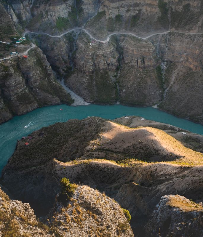 Над пропастью фото превью
