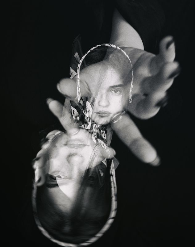 портрет, портретная фотография, женский портрет, естественный свет, фотосессия, чб, девушка, естественность, удаленная съемка Mihaela фото превью