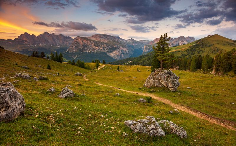 alps, italy, dolomites, passo, mountains. sunset, la piza, seceda Towards La Piza фото превью