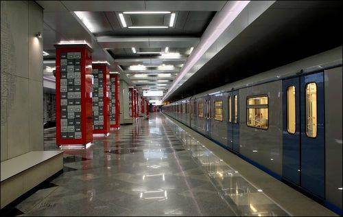 станция метро  Рассказовка Москва