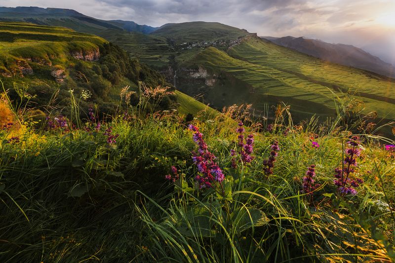 дагестан, горы, закат, водопад, терассы, хунзах, лето Раскат теплых закатных лучей фото превью