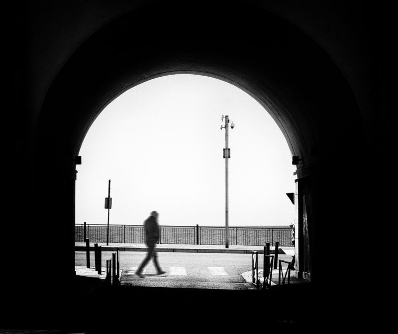 Marcher sur la côte фото превью
