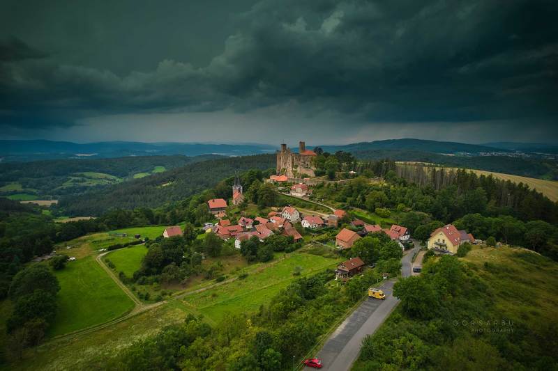 After storm. Hanstein castle, Germany. фото превью