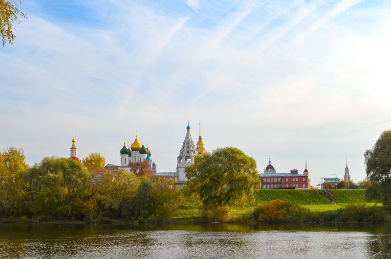 Коломна. Осенний кремль. фото превью