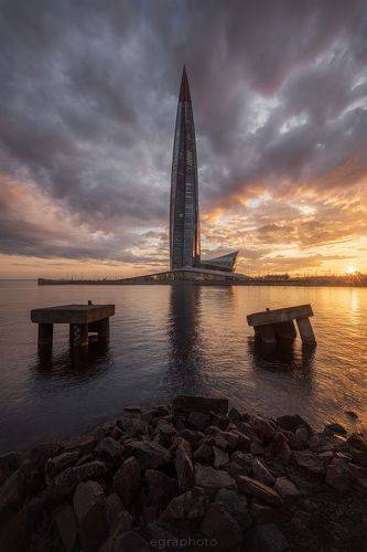 Лахтинская гавань и Лахта-центр в закате