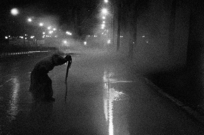 путник,туман,город,дорога Потерянный город фото превью