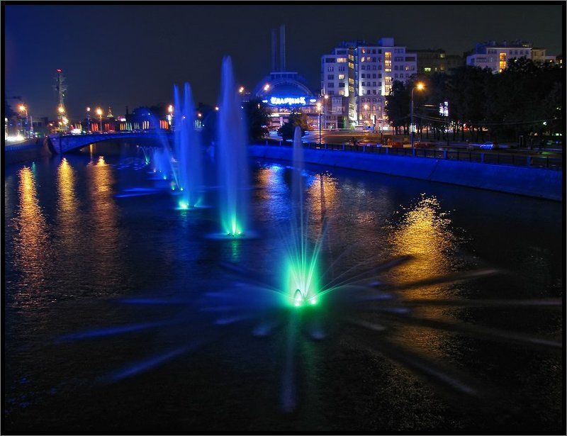 Вечером на Болотной фото превью