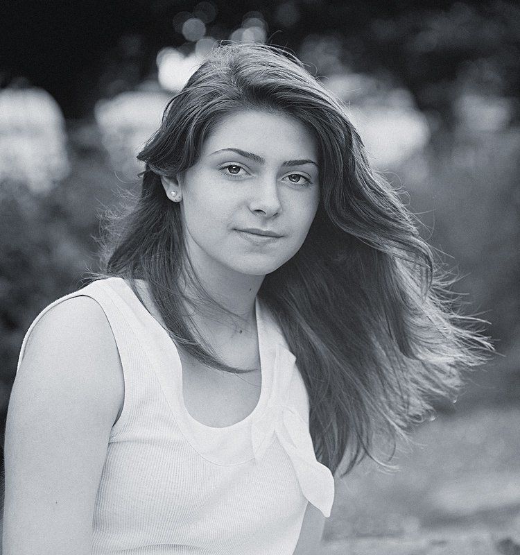 девушка, волосы, парк, синий, монохром *** фото превью