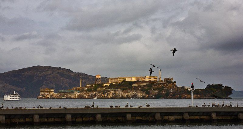 Бывшая тюрьма Алькатрас (Alcatraz). фото превью