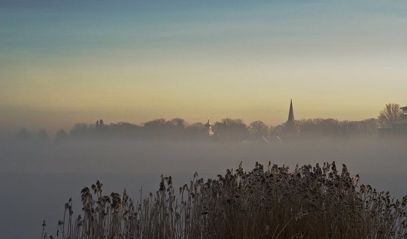 хаапсалу, эстония, вечер, туман, лукьяненко Призрачный город... фото превью