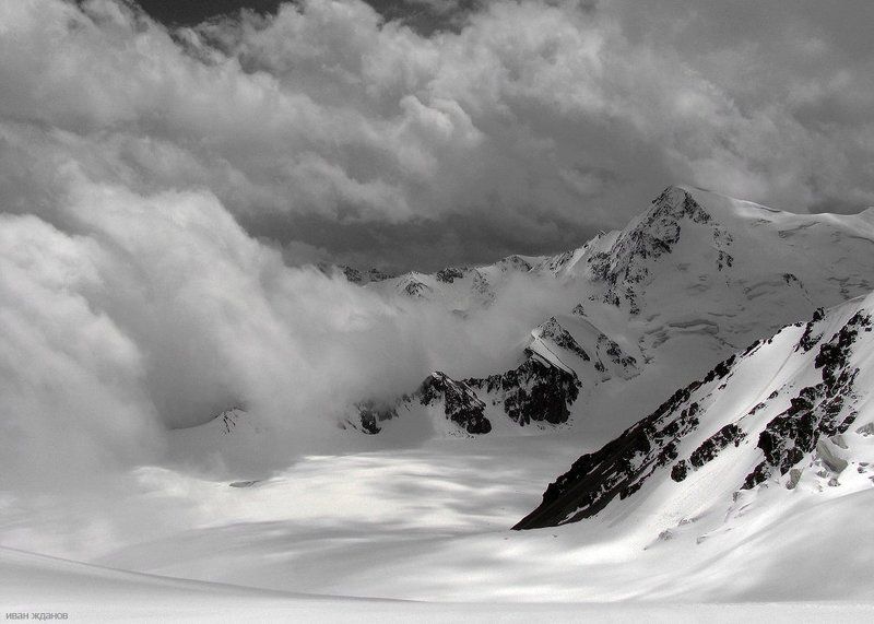 горы, памир, облака Здесь живут облака фото превью