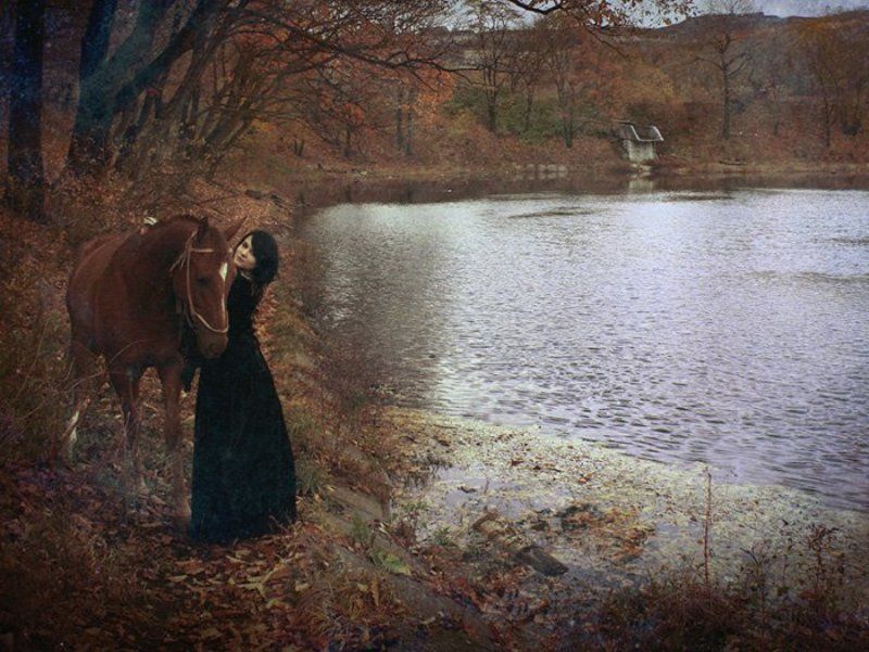 девушка, лошадь, осень cold autumn фото превью