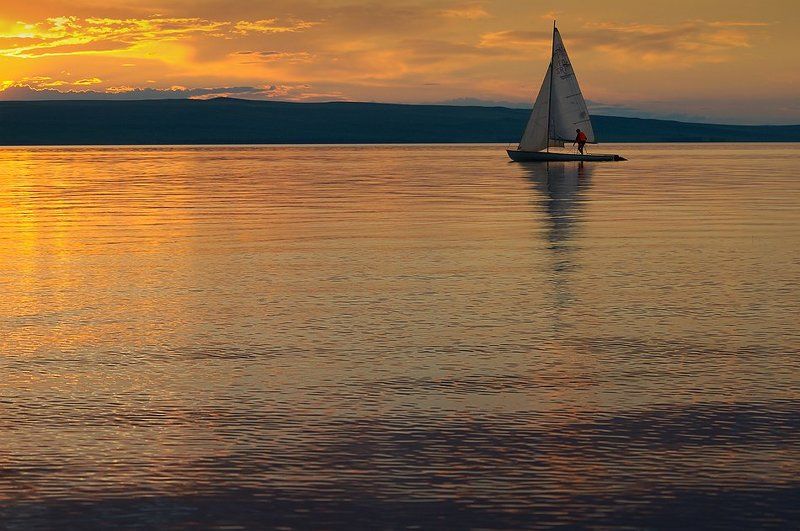 беле, белё, Большой, вечер, Вода, Волны, Желтый, закат, Красивый, лодка, Одинокий, озеро, Оранжевый, отдых, Отражение, Отражения, парус, Парусник, пейзаж, плавать, Плыть, природа, путешествия, романтика, Романтичный, туризм, хакасия, ходить, Яркий, яхта Серия закатов на Белё фото превью