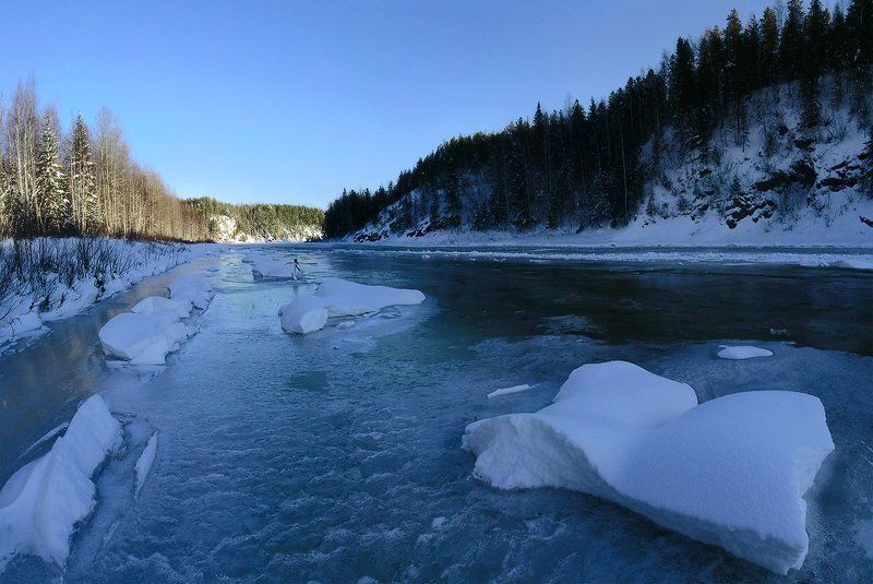 северный урал, большая сосьва Замерзала река.. фото превью