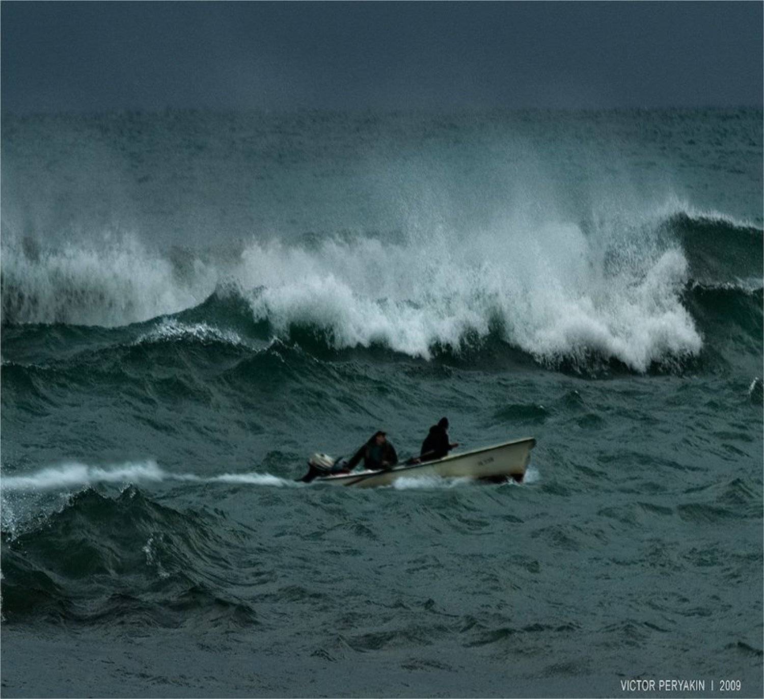 стихия, 9, вал, лодка, рыбаки, смелость, море, шторм, Виктор Перякин