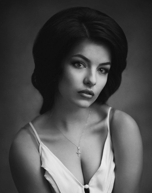 Взгляд, Грудь, Девушка, Портрет, Свет, Студия, Черно-белое *** фото превью