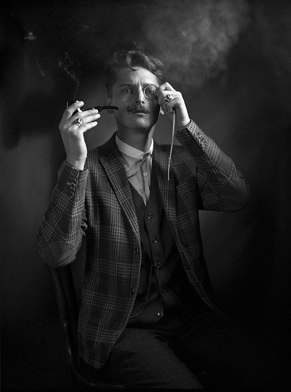 Film, Medium, Pentax 6x7, Классический, Монокль, Монохром, Мужской, Ретро, Свето-тень, Светопись, Студия, Табачный дым, Трубка, Фотопортрет Люблю  классический роман... фото превью